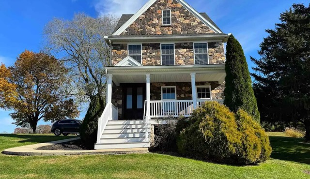 Charming Farmhouse In Quarryville,PAnn