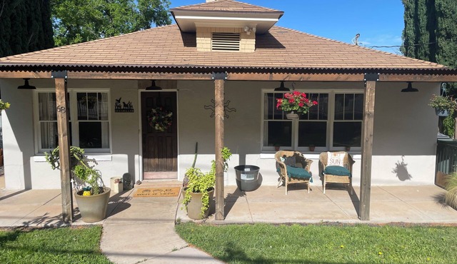Charming farmhouse with WiFi and AC in enchanting Toquerville