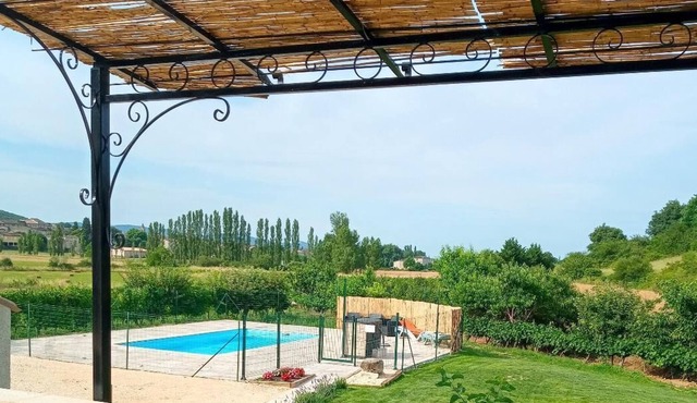 Charming farmhouse with swimming pool