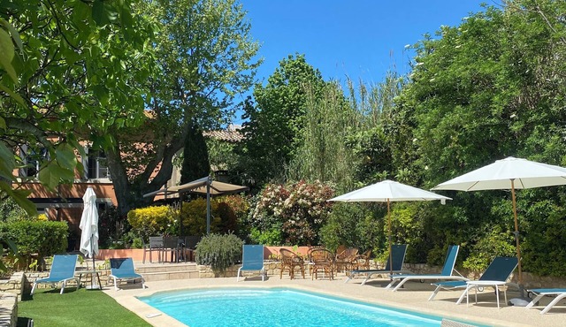 CHARMING FARMHOUSE WITH WOODED GROUNDS AND SWIMMING POOL