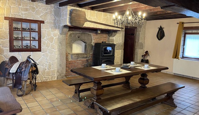 Charming farmhouse with modern comforts between Néris-les-Bains and Montluçon