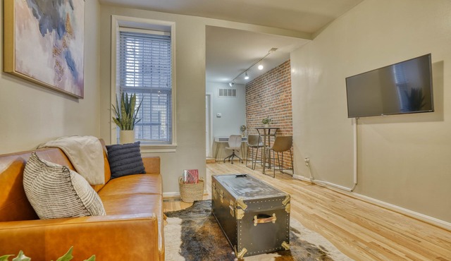 Charming Federal Hill! One Bedroom With Vibes