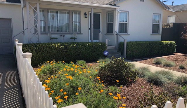 Charming Fifties-Style cottagen30 days minimum stays only