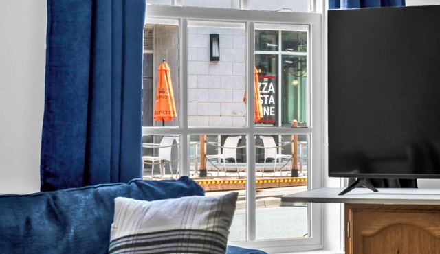 Charming first floor flat in historic old south district near waterfront