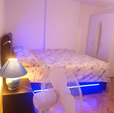 Charming flat center and near the lake