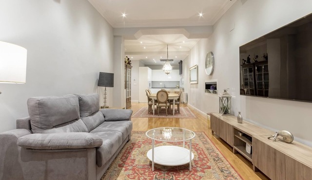 Charming flat in Casco Viejo with parking