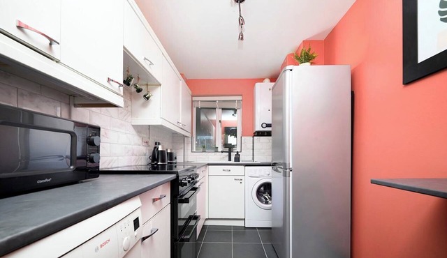 Charming Flat near Harry Potter Studio