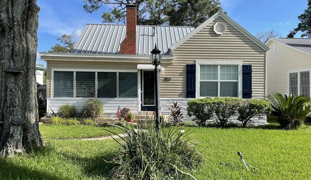 Charming Florida Cottage – Steps from St. Joe Bay with Top-Notch Amenities!