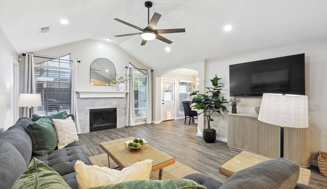 Charming Flower Mound Escape near DFW Airport and Legoland