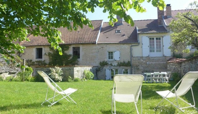 Charming Forest Retreat with Fireplace, Garden, Near Scenic Trails