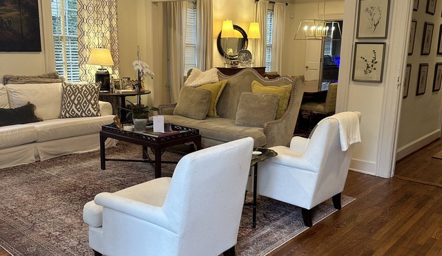 Charming Forest Hills cottage. Less than 10 minutes from Augusta National.