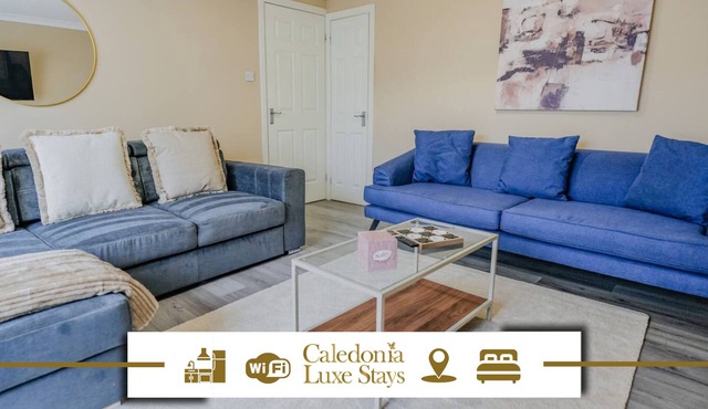 Charming Four Bed House in Livingston