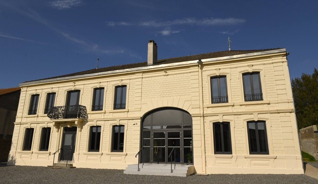 Charming house for 20 people with swimming pool