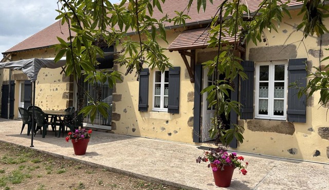 Charming farmhouse with garden, pets allowed