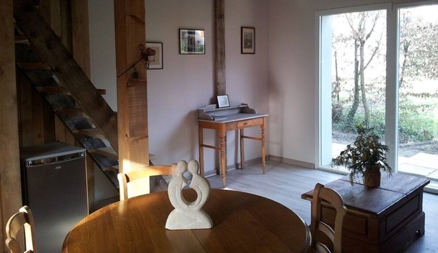 CHARMING HOUSE 250 METERS FROM THE LAKE .....