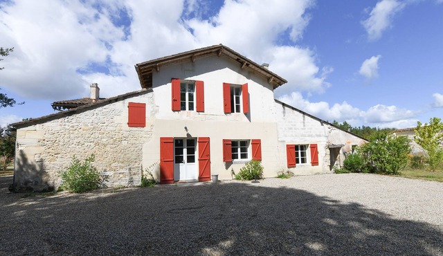 Charming Cottage with pool in Country House closed to Bordeaux