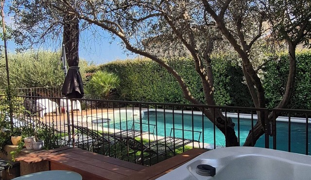 Charming villa with pool & jacuzzi - Provence