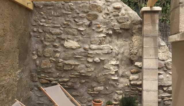 Charming village house in Provence with courtyard
