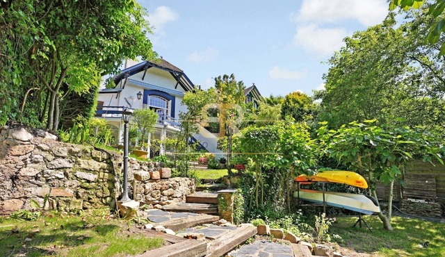 Charming house on the banks of the Marne