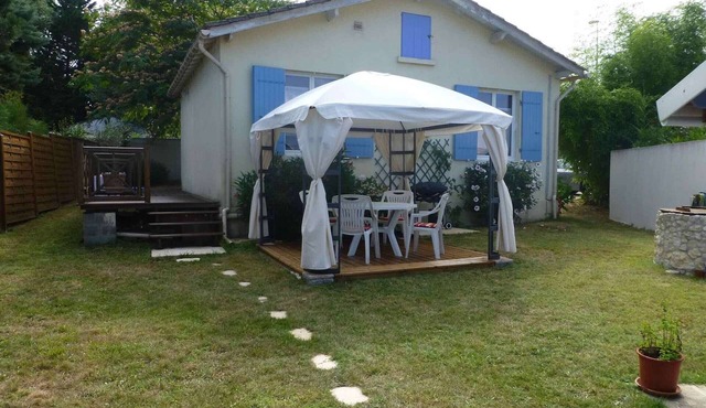 Charming house near beach and forest, parking, Wi-Fi