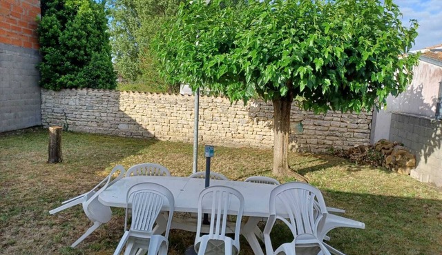 Charming Amicis house, just a few steps from the beach!