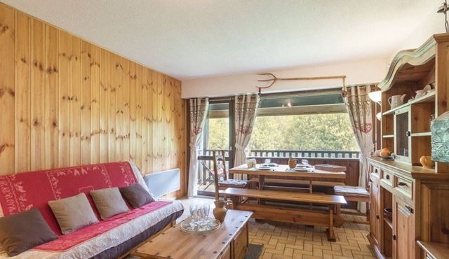 Charming 3-room apt for 6 with parking, near slopes and center