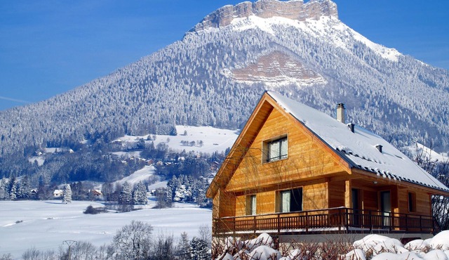 Charming chalet, Comfort: 10 people, Charteuse Regional Park