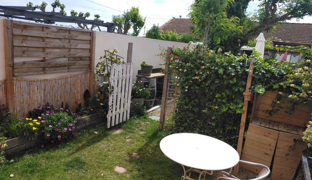 Charming house on the banks of the Aude, 5 minutes from the beach