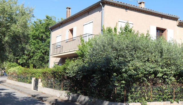 Charming house by the lake