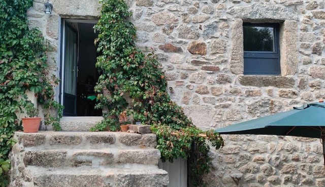 Charming hamlet house Thines valley