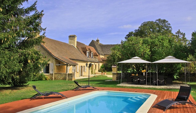 Charming house in Perigord Noir with pool, Spa (Jacuzzi, massage room)