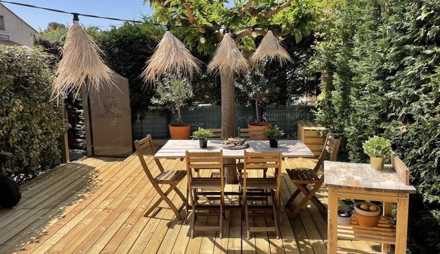 Charming Mazet, ideal for families, swimming pool, tennis.