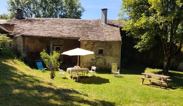 Charming 3-Star House, Perfect for a Peaceful and Authentic Stay in the Tarn
