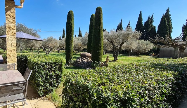 Charming home in the Alpilles