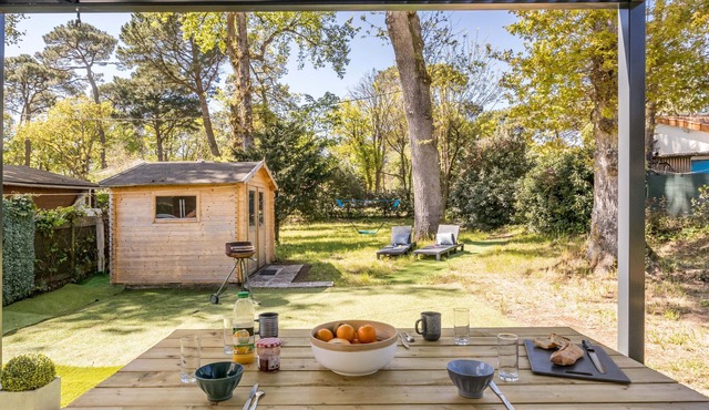 Charming Renovated House Near Beach with Garden & Parking