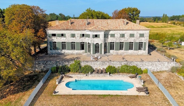 Charming Mansion from 17th, Great Pool, Close to Historical Villages