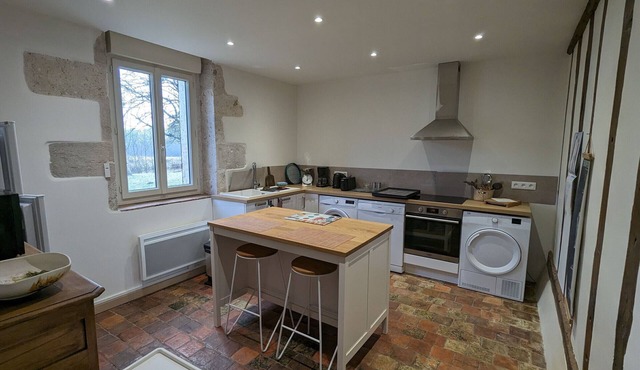 Charming forest lodge: 4/6 ppl, nature, relaxation, parking, pet-friendly