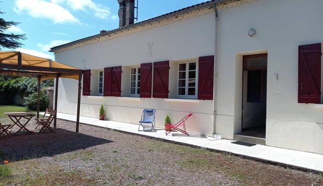 Charming Maison de Plein-Feet in the heart of the Périgord Blanc region of the Dordogne.