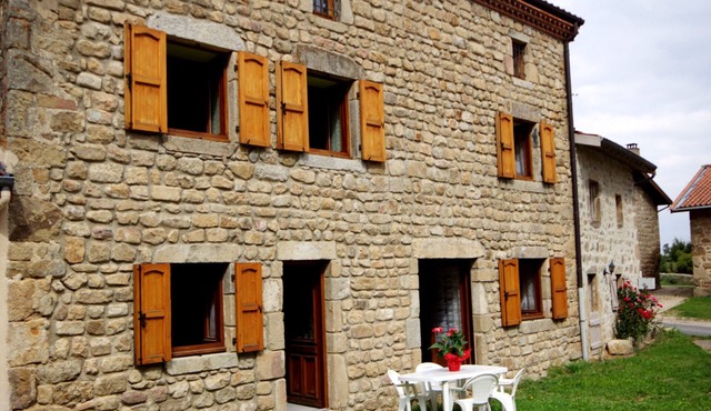 Charming Stone Cottage with Wood Stove, Large Grounds