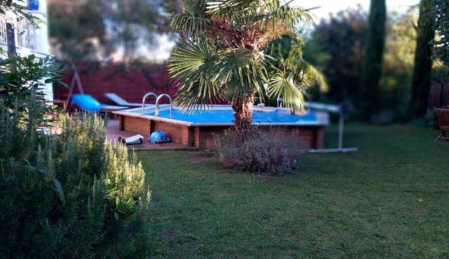 Charming house near Paris and Versailles with heated swimming pool !