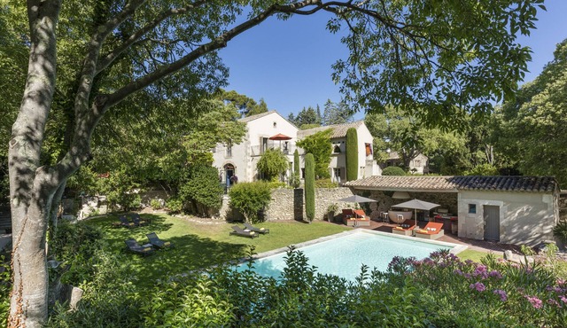 Charming Houses 1424