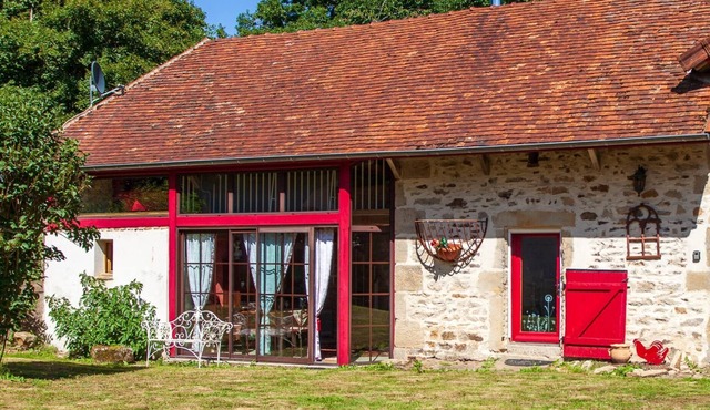 Charming Gîte in the Bourgogne Menadel