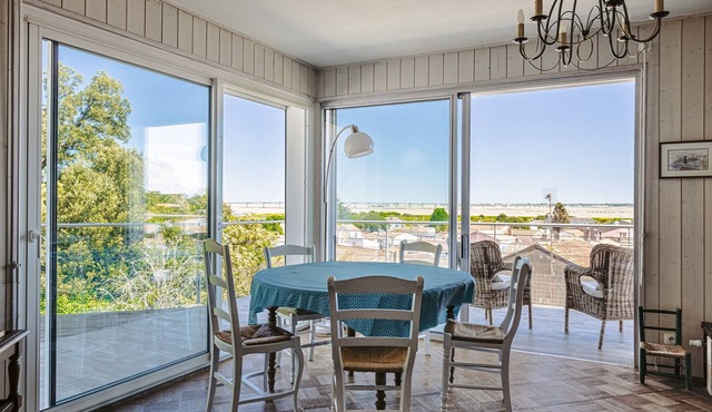 Charming house with garden and terrace, 12 min from the beach and surf in Saint-Trojan-les-Bains