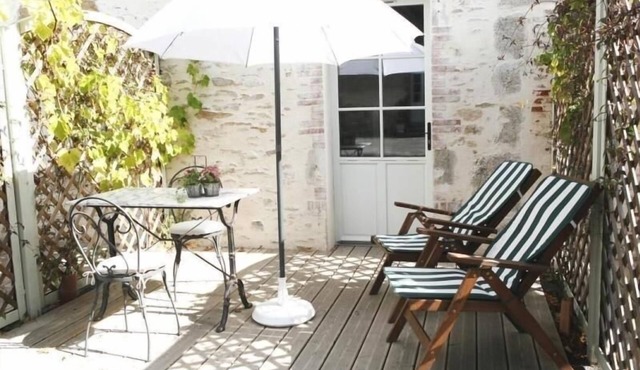Charming Cottage in Former School with Private Terrace, WiFi & Bikes, Near Thalassotherapy