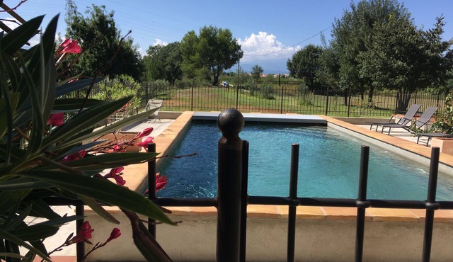 Charming Mas 10 pers, with pool, near Collioure