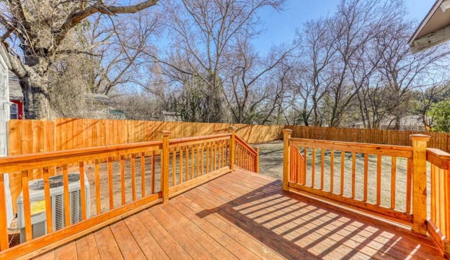 Charming, Freshly Renovated Home Renovated Home W/Large Backyard