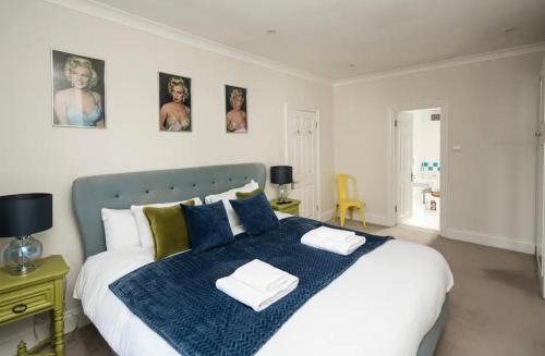 Charming Fulham Home! Spacious with Modern Touches