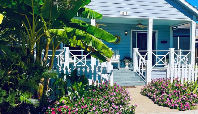 Charming fully furnished 2-bedroom cottage in Seabrook, Tx -Bay Area Houston