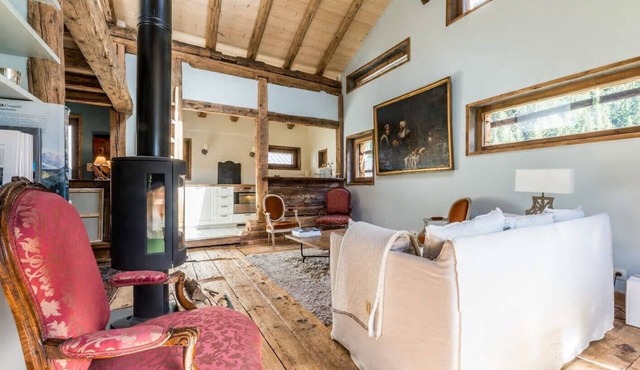 Charming, fully renovated chalet