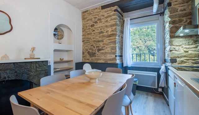 Charming, functional apartment, ground floor, 10min from the Gourette ski resort